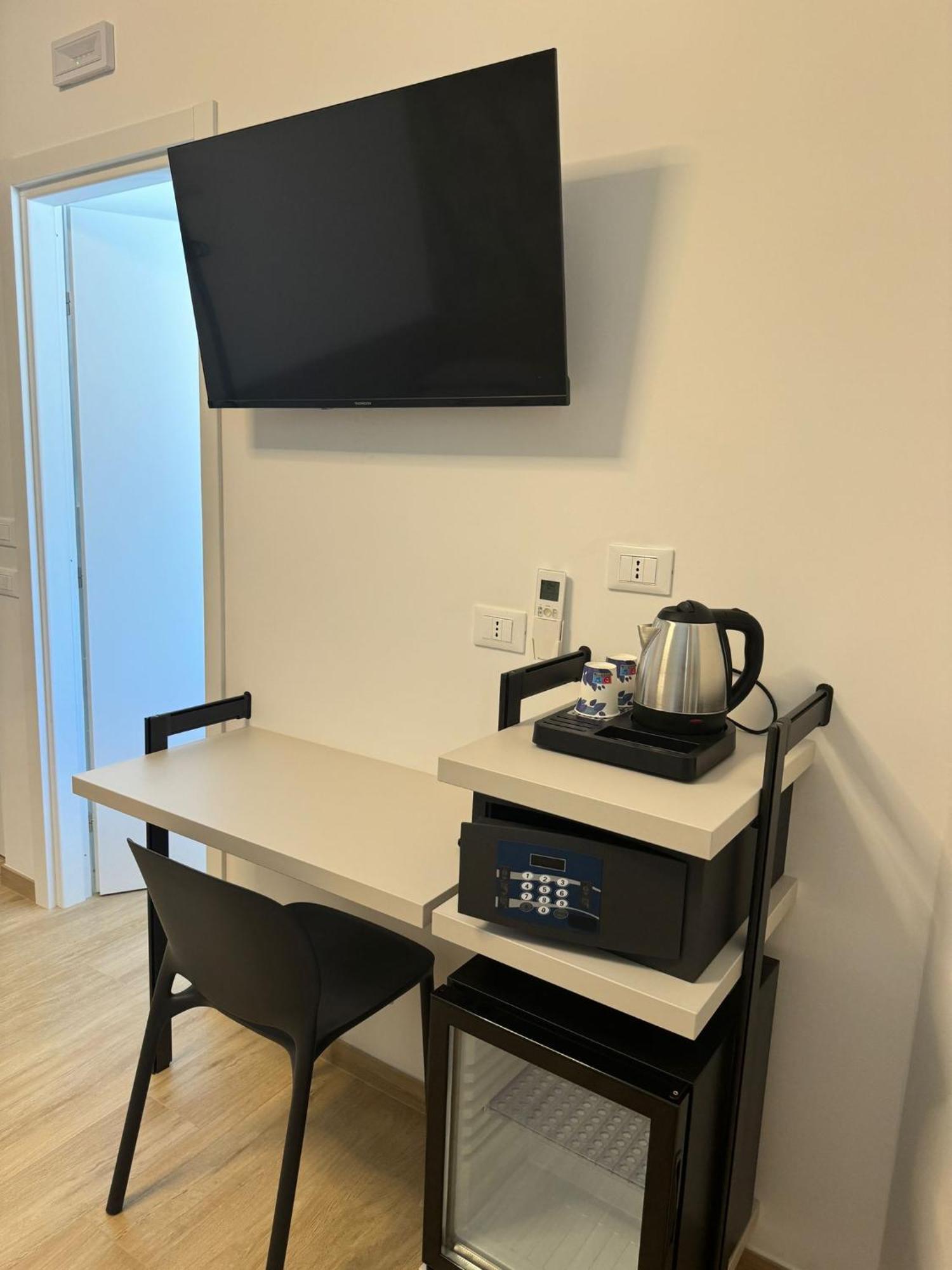 Guest House Al Porto Civitavecchia Extérieur photo